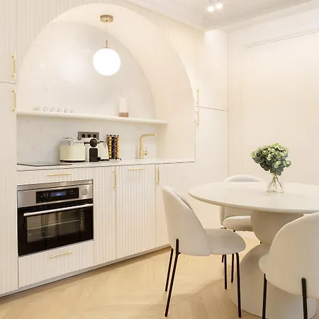 Pick A Flat's With Services In Opera Apartment Paris