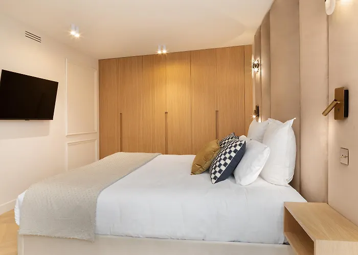 Pick A Flat's With Services In Opera Daire Paris