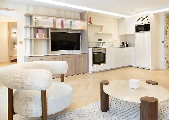 Pick A Flat's With Services In Opera דירה *