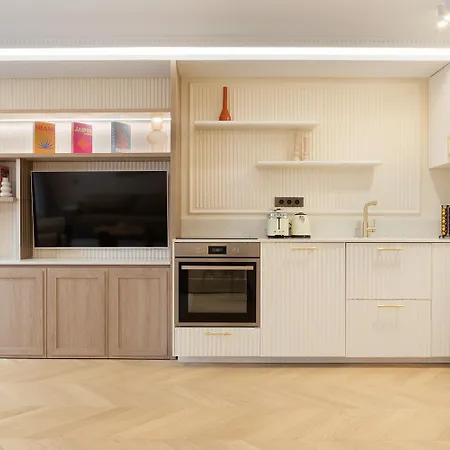 Apartament Pick A Flat's With Services In Opera